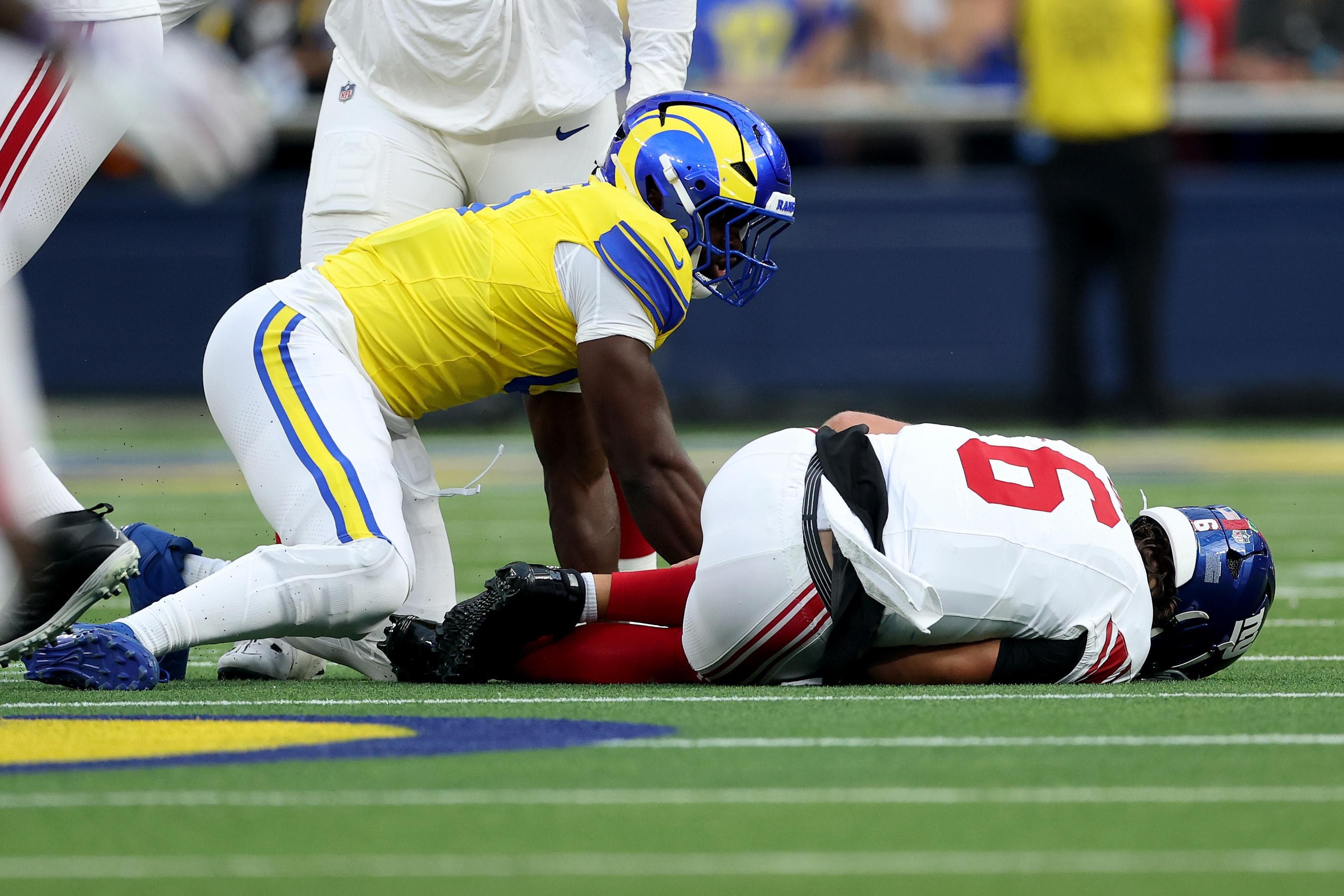 Giants QB Jaxson Dart could miss rest of 2026 season with knee injury