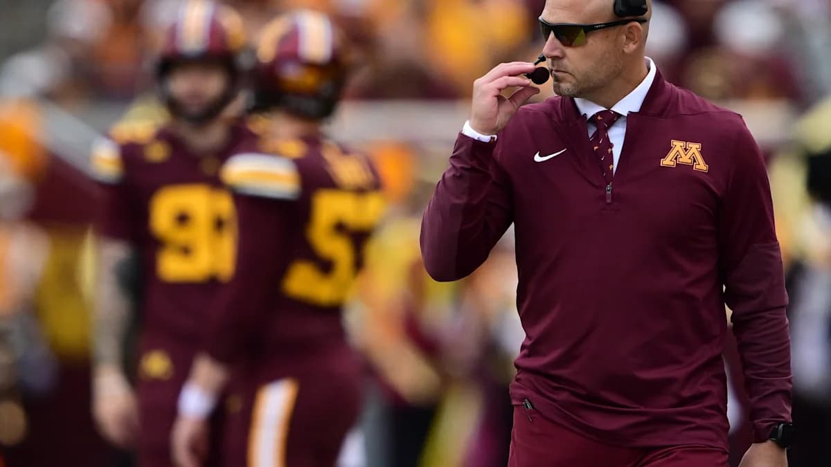Fleck Smears Player's Blood on Cheeks After Gophers Beat Washington 27-24