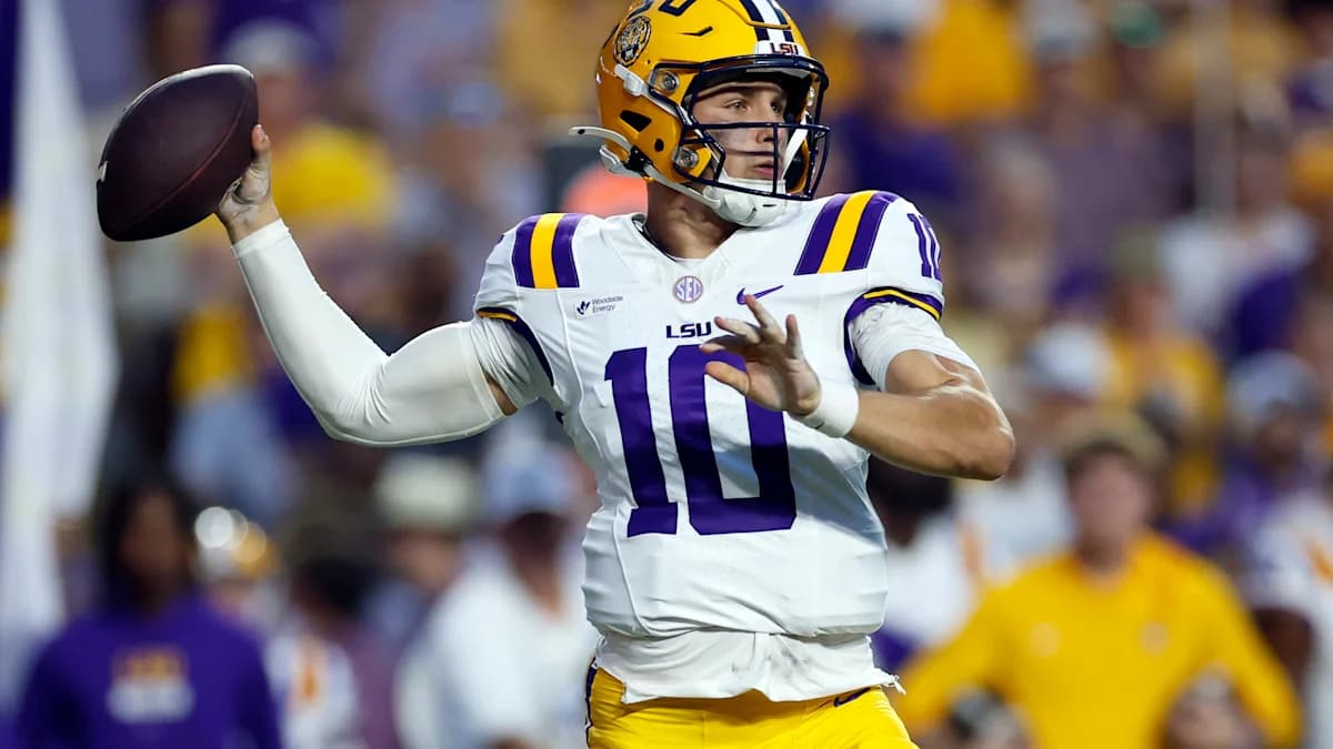 No. 10 LSU Answers Ole Miss Loss With 35-6 Rout of No. 23 Texas A&M
