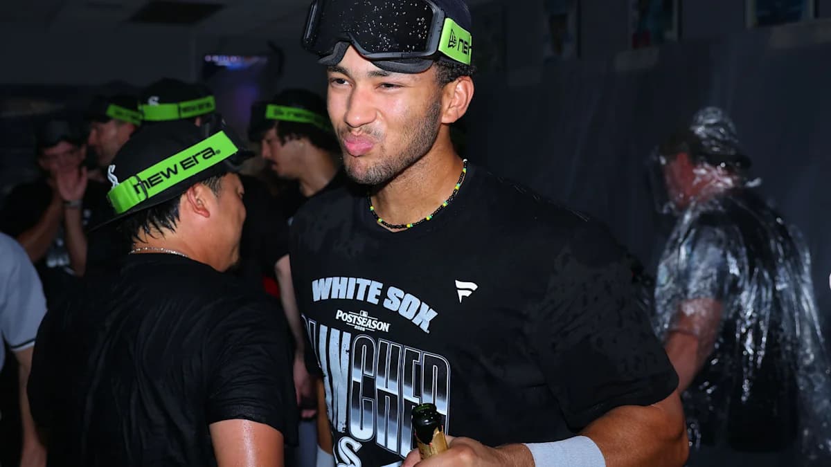 White Sox Clinch Playoff Spot, Erasing Three Straight 100-Loss Seasons