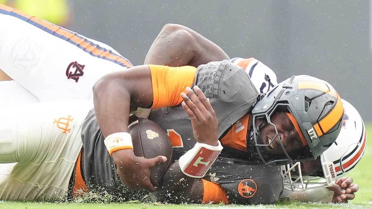 Tennessee pulls true freshman Faizon Brandon for George MacIntyre vs. Auburn