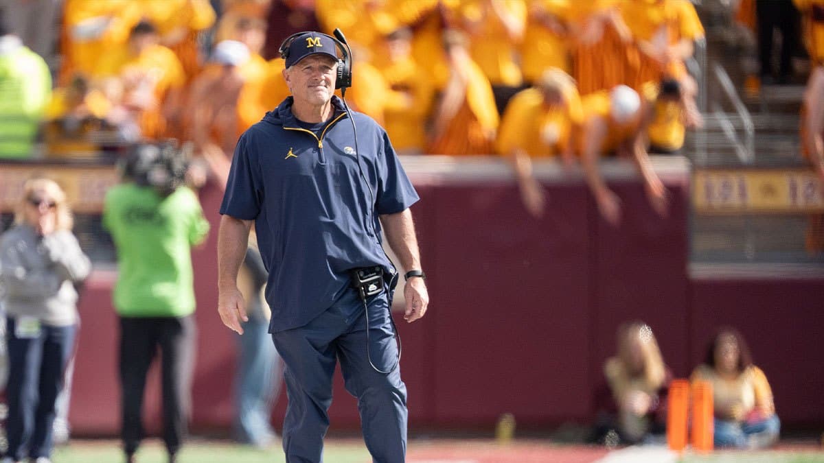 Michigan Falls 20-14 at Minnesota, Slips to 0-2 in Big Ten Play