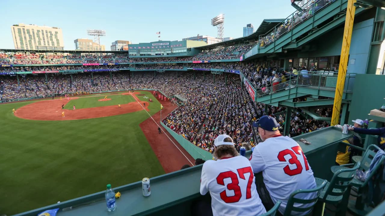 Red Sox, Cubs Could Face Friday Doubleheader as Storm Threatens Final Series