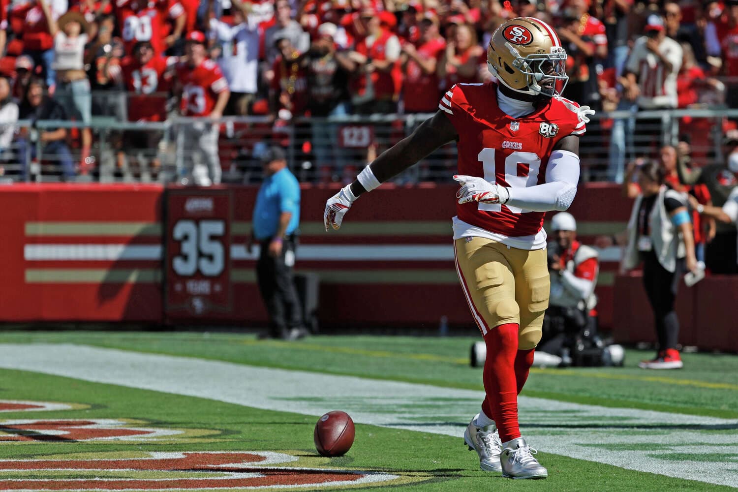 Samuel's 80 Yards Without a Catch Sets NFL Mark as 49ers Down Cardinals 36-30