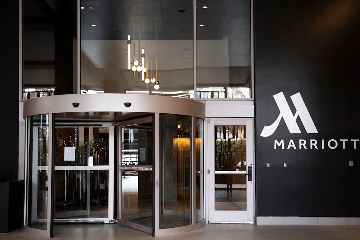 Tennessee-Texas Weekend Brings Steep Hotel Prices Across Knoxville