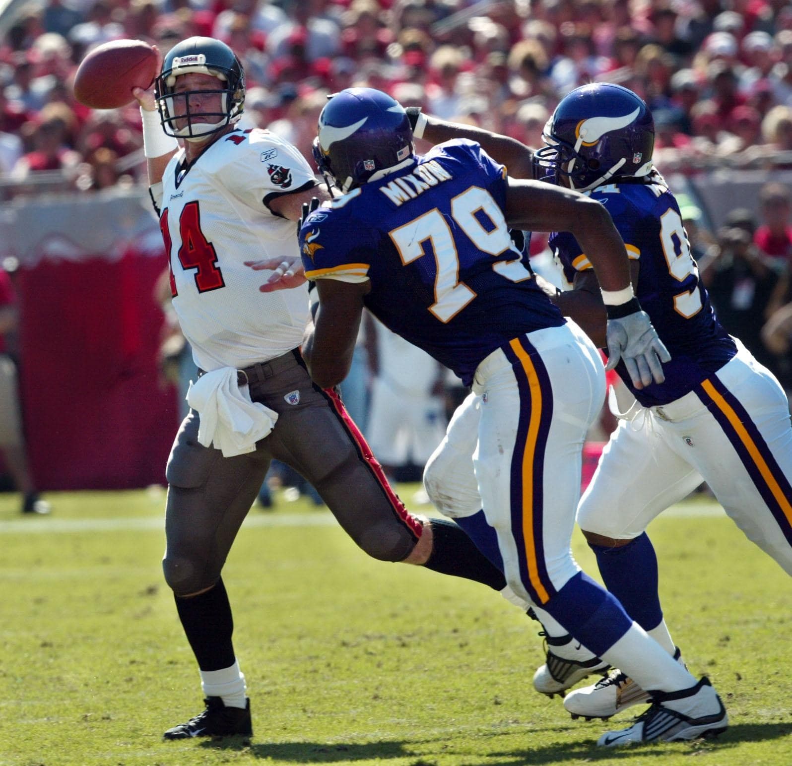 Unbeaten Vikings Visit Buccaneers in NFC Matchup on Fox