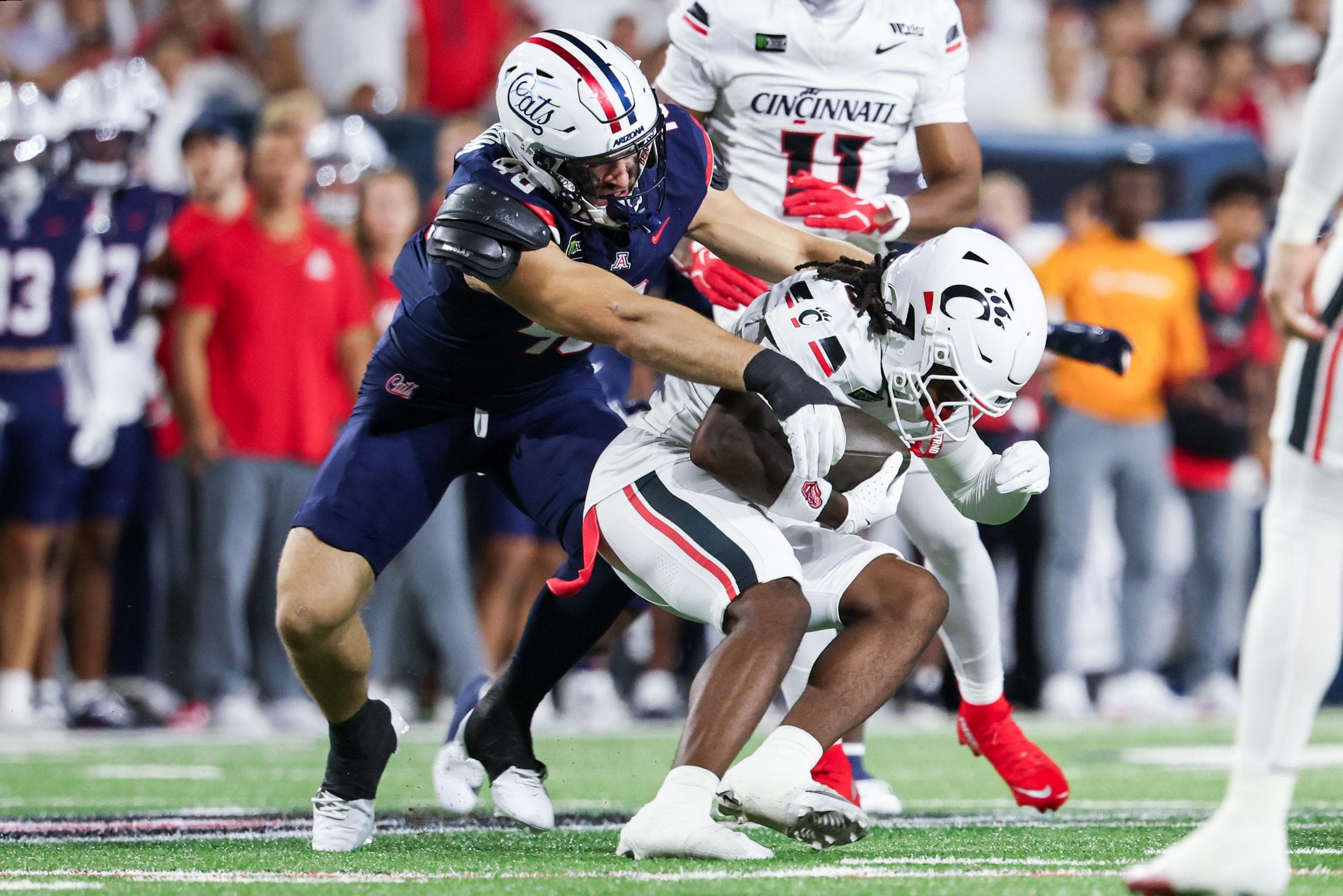 Arizona Ends Cincinnati's Unbeaten Start With 34-7 Win in Tucson