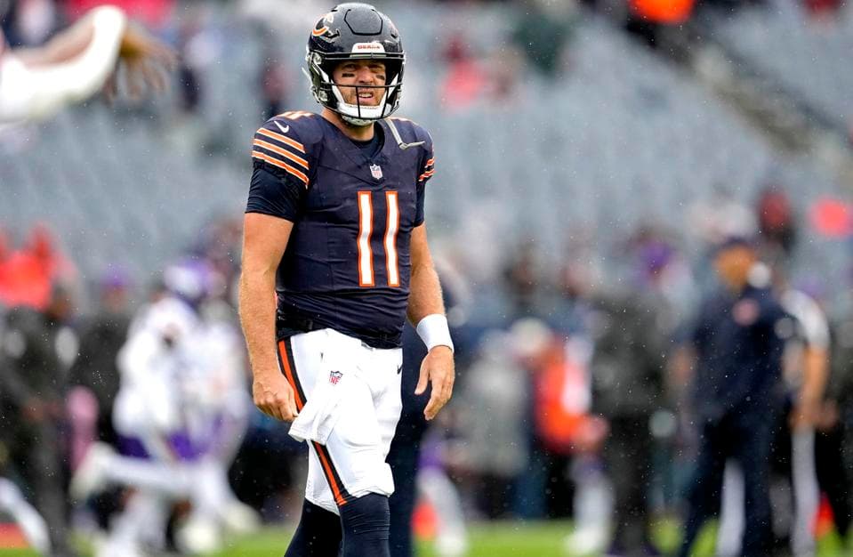 Eagles Visit Bears on Monday Night as Keenum Makes First Start Since 2023