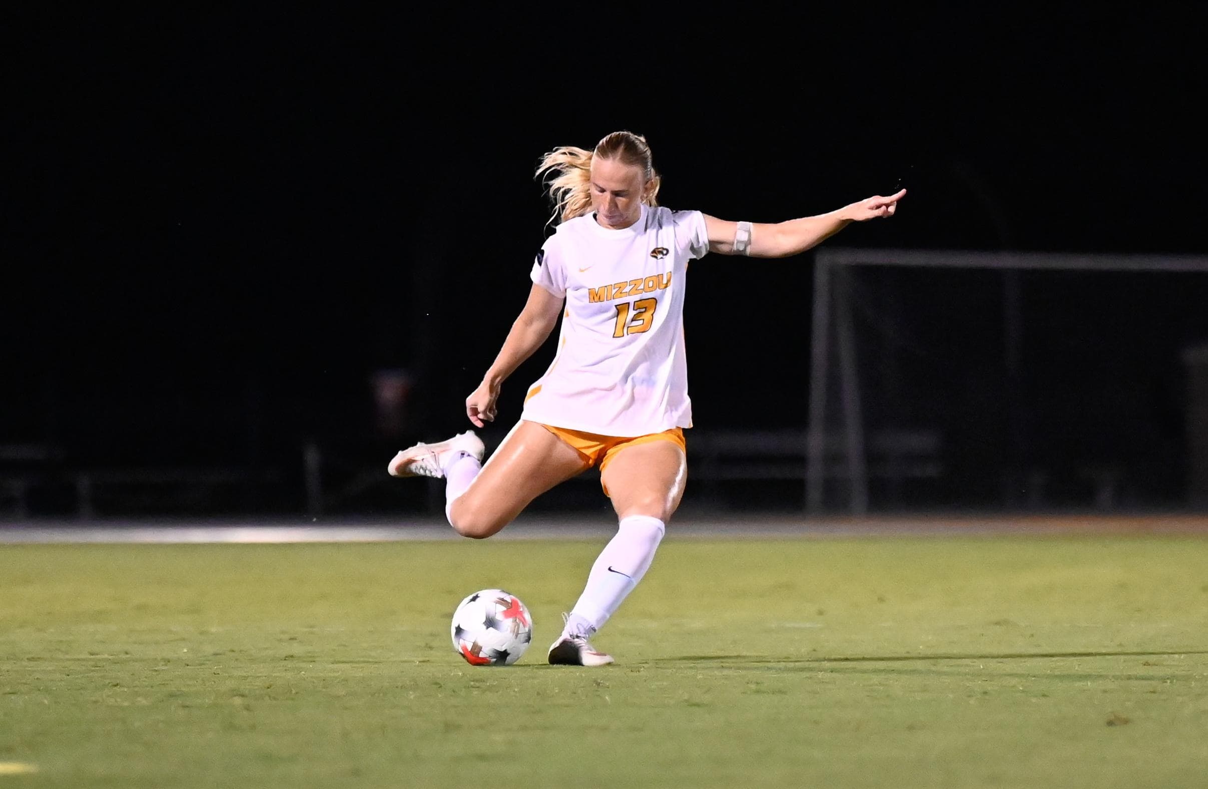 Missouri Soccer Falls 3-0 to No. 17 South Carolina, Slips to 0-3 in SEC