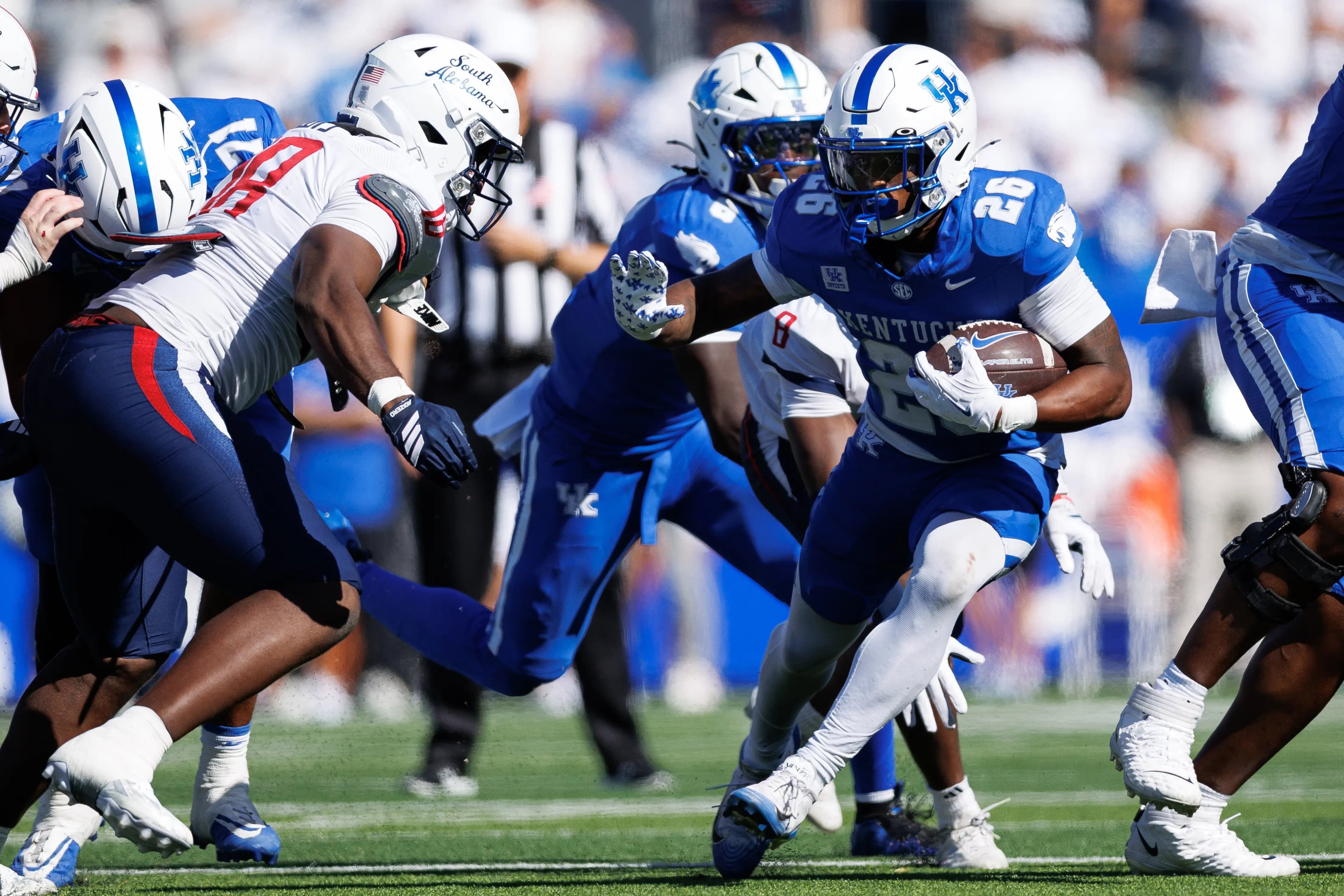Kentucky Pulls Away From South Alabama 45-21 Behind Second-Half Rushing Onslaught
