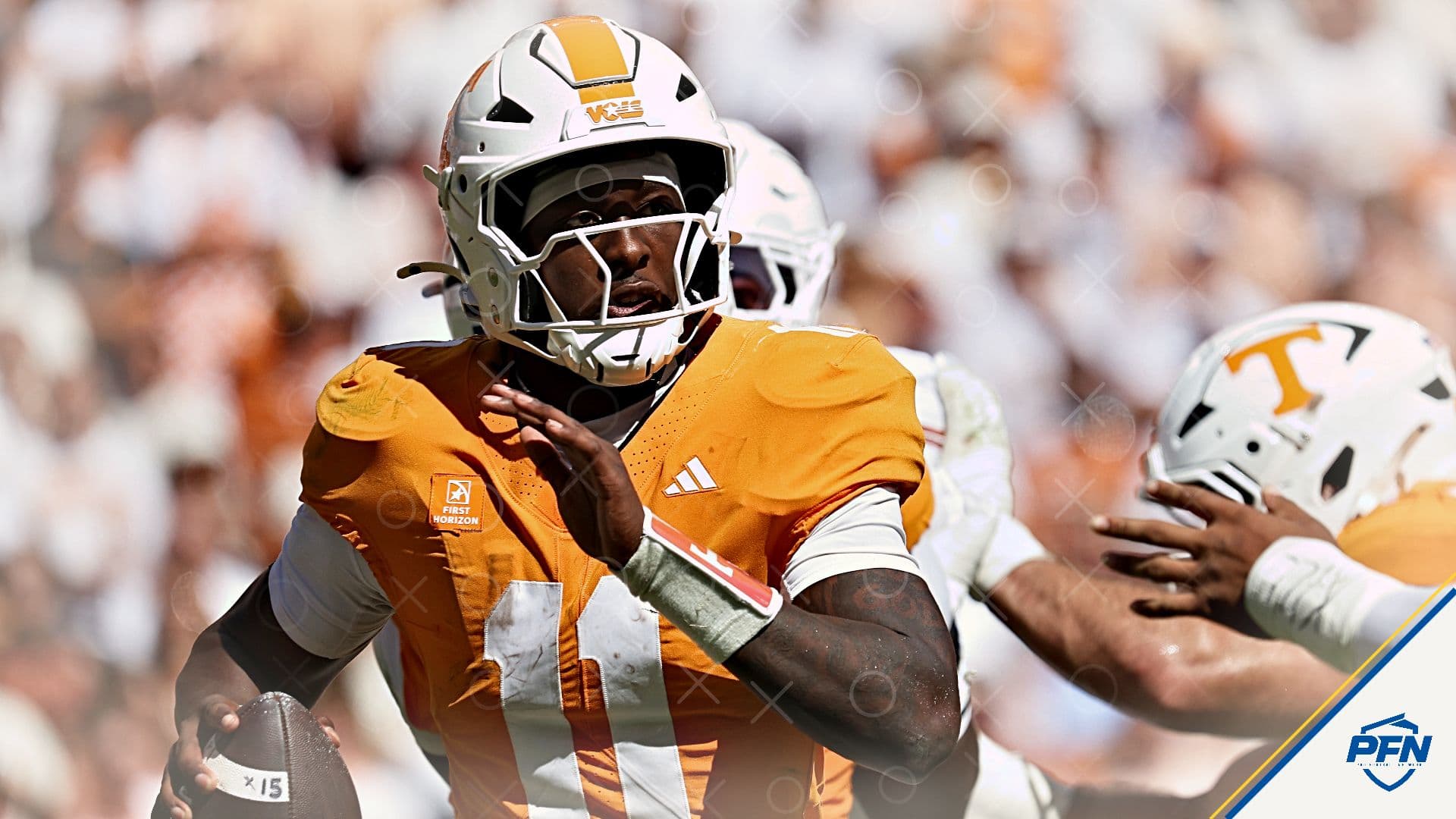 Texas Edges Tennessee 20-17; Onside Kick Rule Dispute Follows