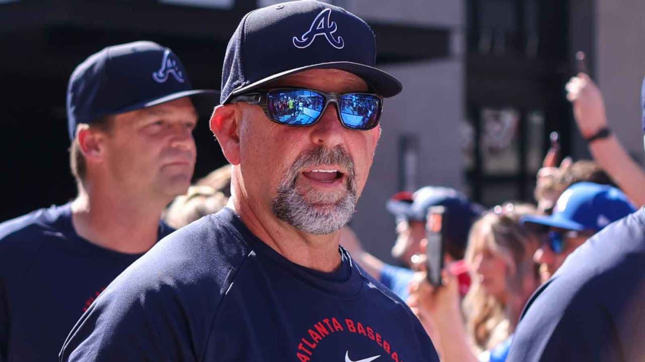 Braves' Walt Weiss to Adjust Pitching Only as Playoffs Near