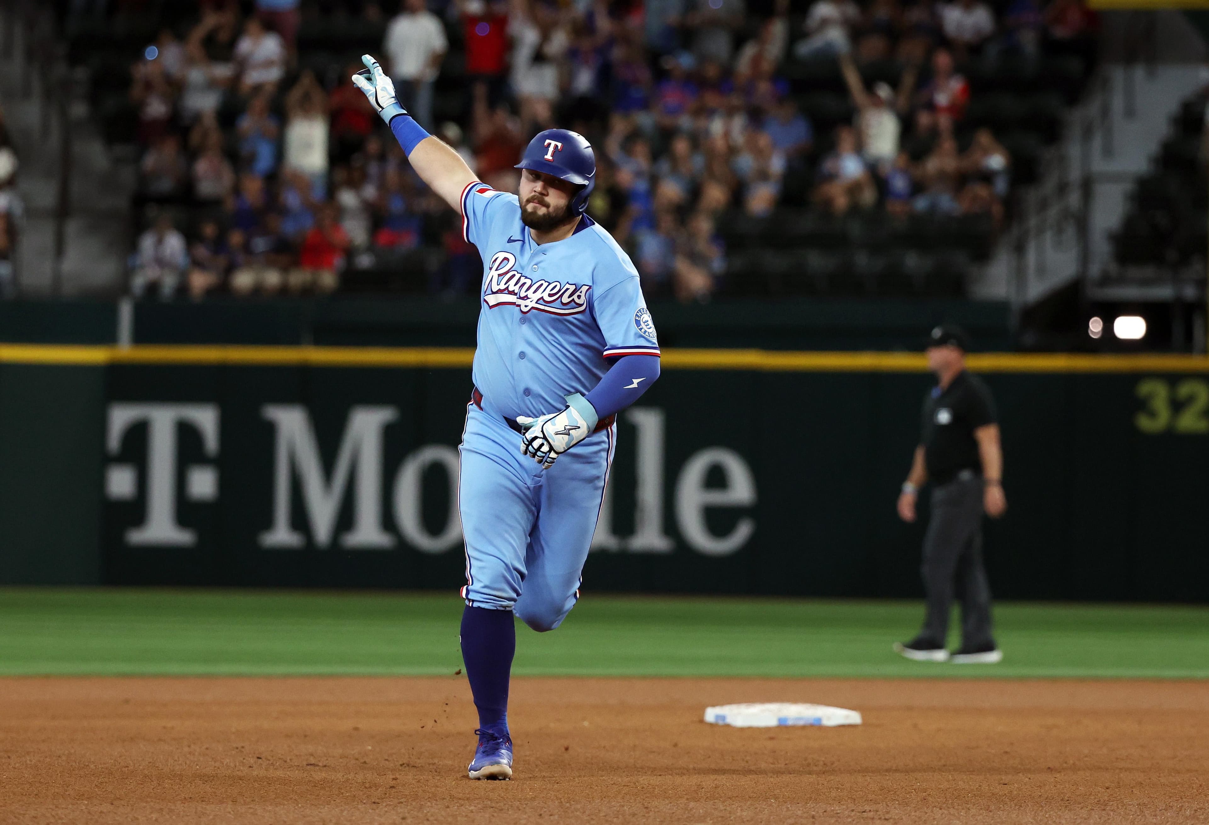 Semien Returns to Arlington as Rangers Place Pederson on IL