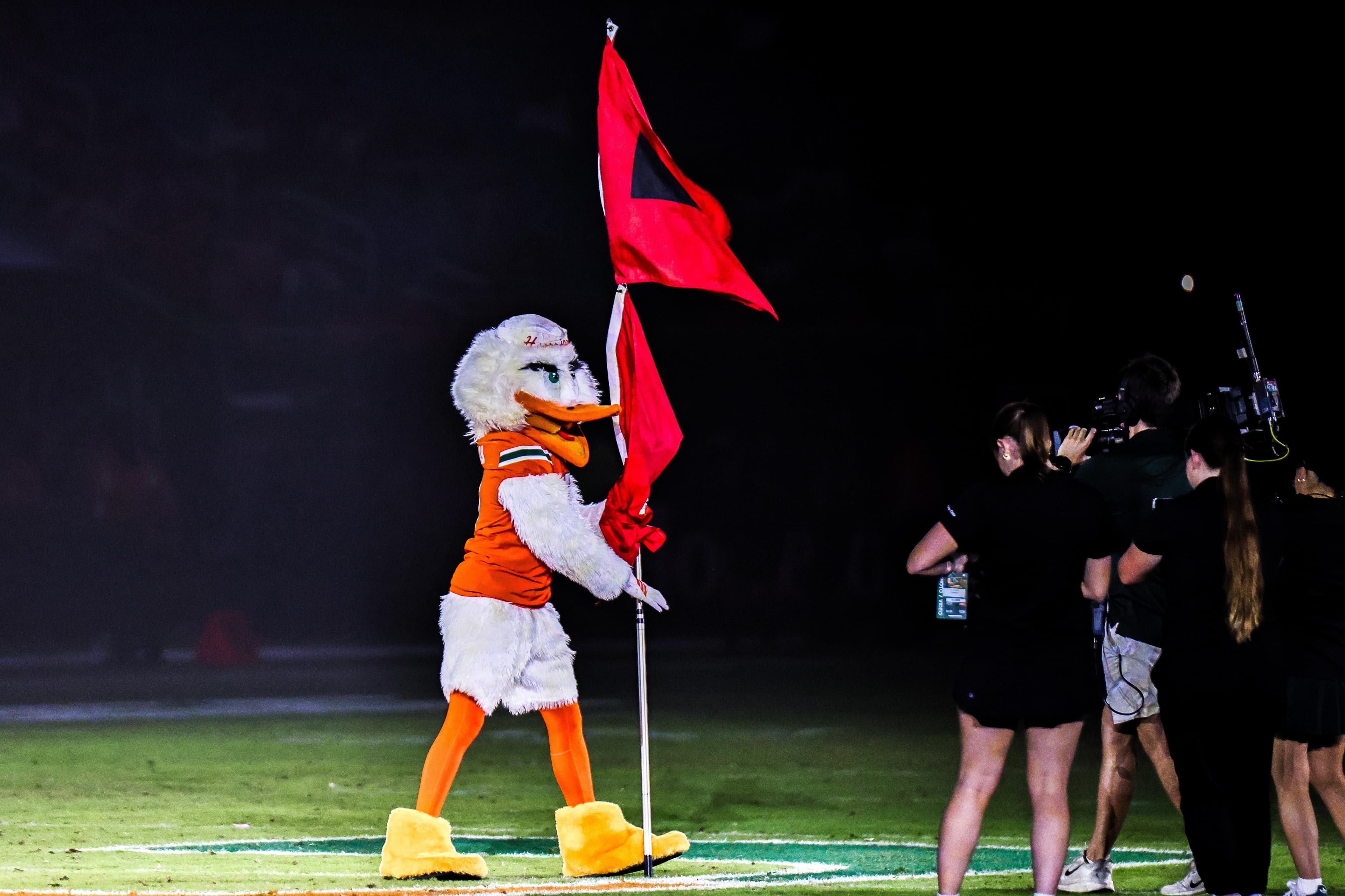 No. 6 Miami Hosts Central Michigan in Week 4 Non-Conference Matchup