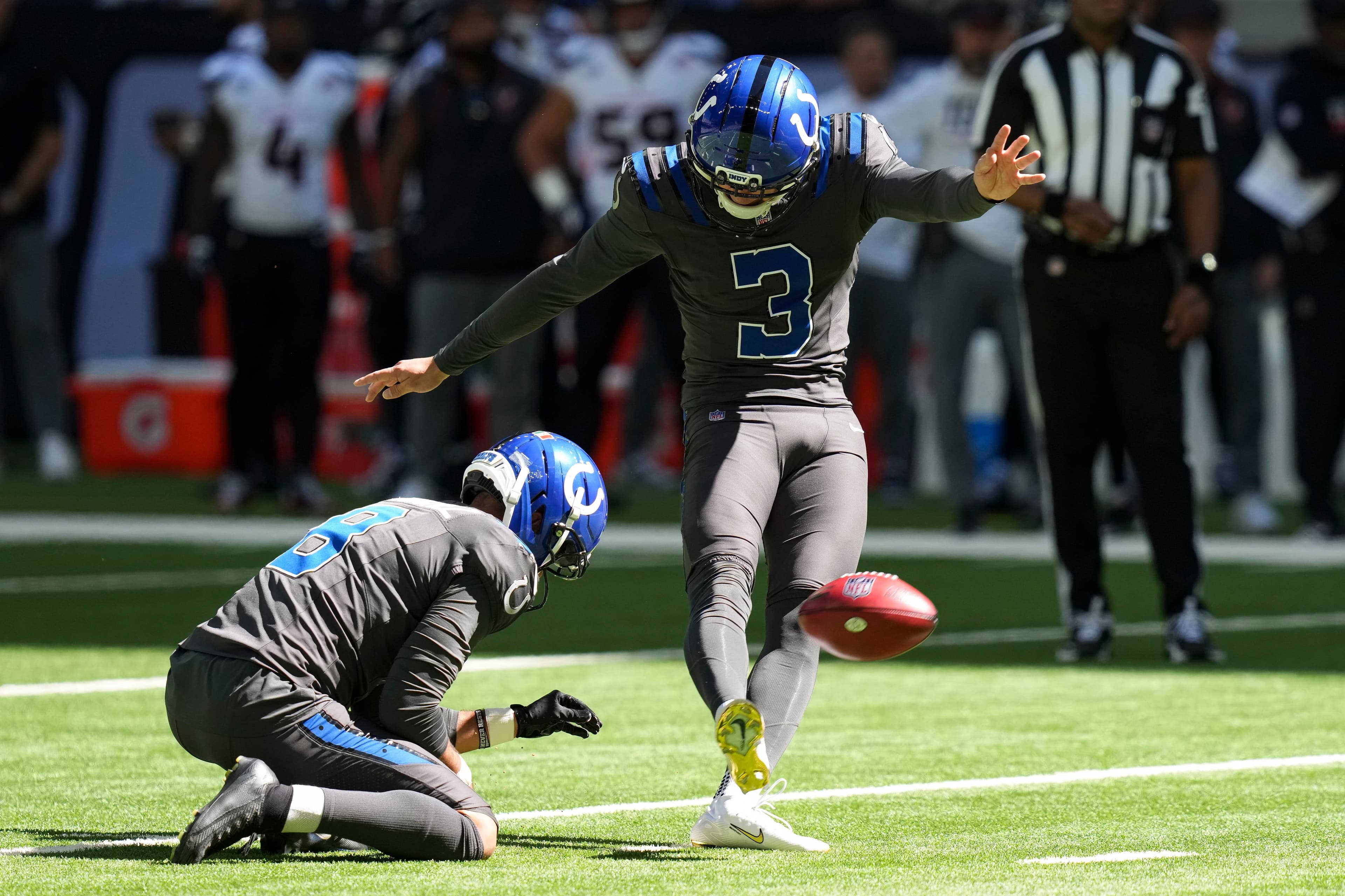 Colts end nine-game skid as Shrader's 53-yarder beats Texans 19-17