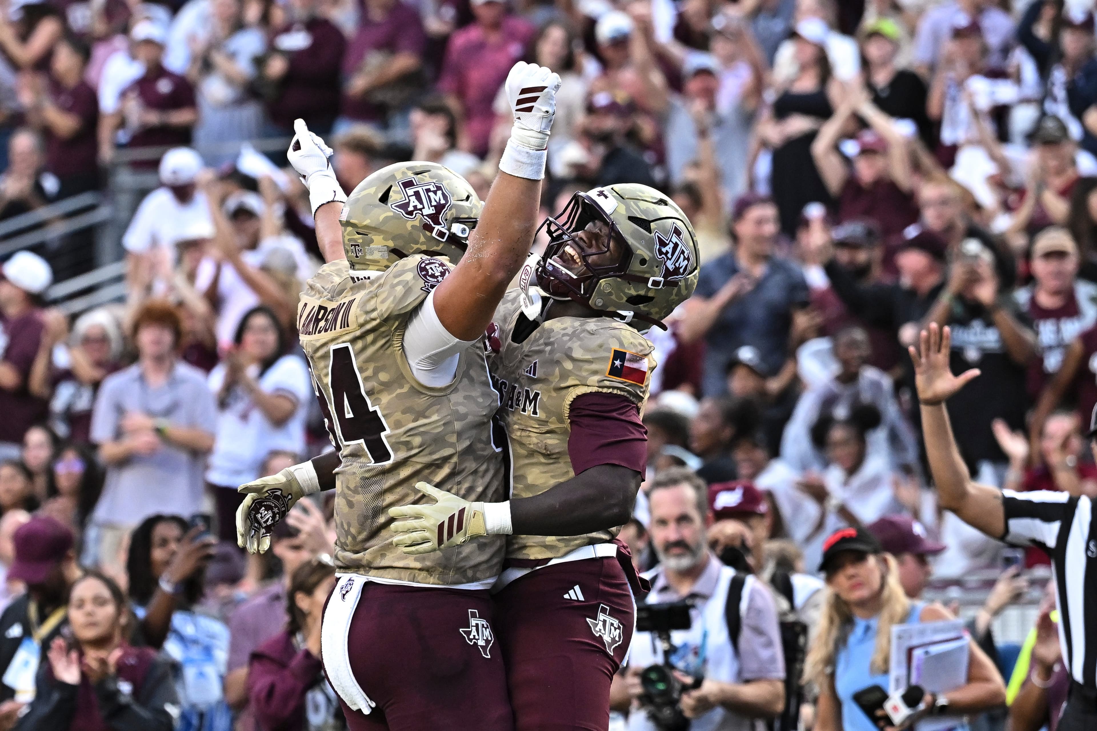 Texas A&M Handles Arkansas 34-7 for First SEC Win of the Season