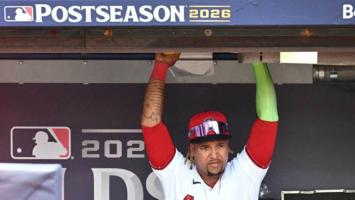 White Sox Blank Guardians 3-0 Behind Bullpen Shutout in ALDS Game 1