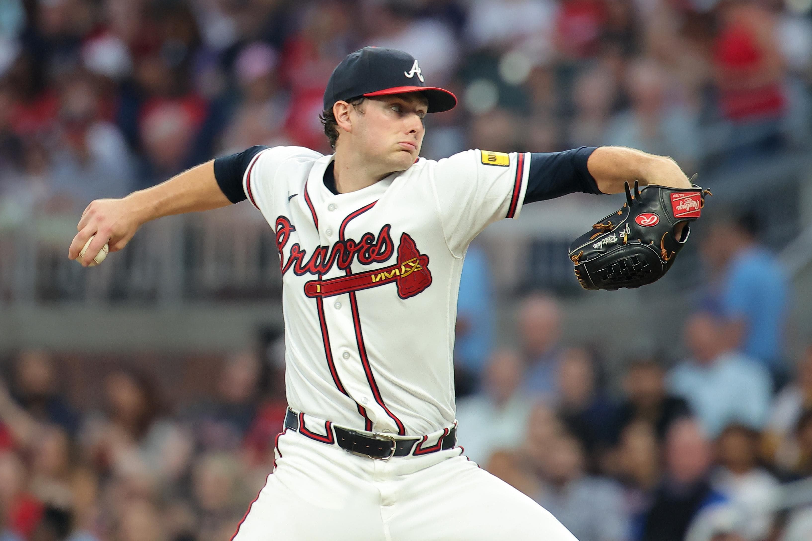 Braves Face Pitching Choices as Playoff Roster Spots Narrow
