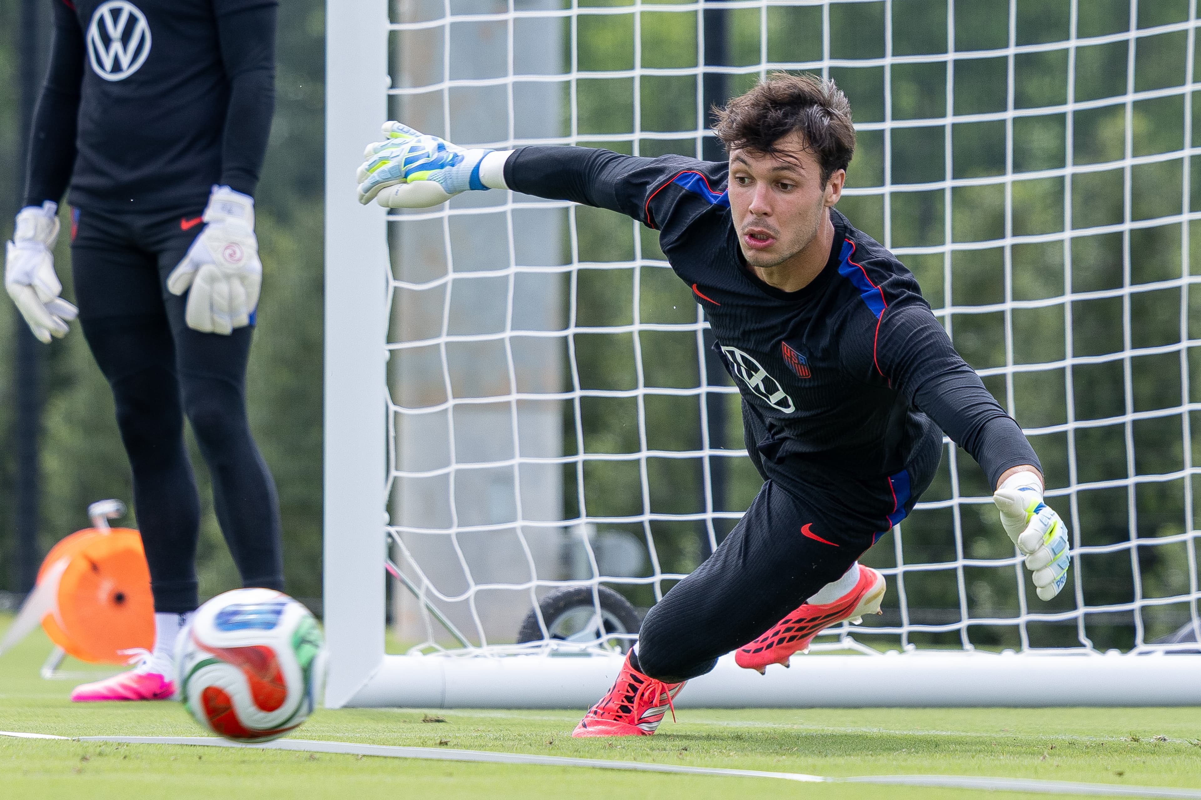 Barcelona Product Diego Kochen Pushing for First USMNT Cap at Camp