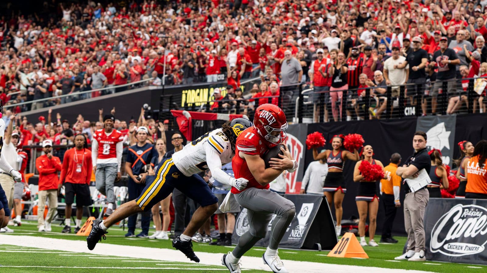 UNLV Rebels Take Down California Golden Bears 39-31 in Las Vegas