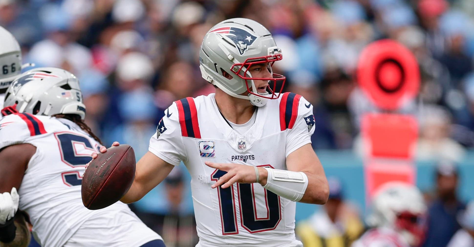 Jaguars Lead Patriots 35-6 in Week 3 as Maye Throws Three Interceptions