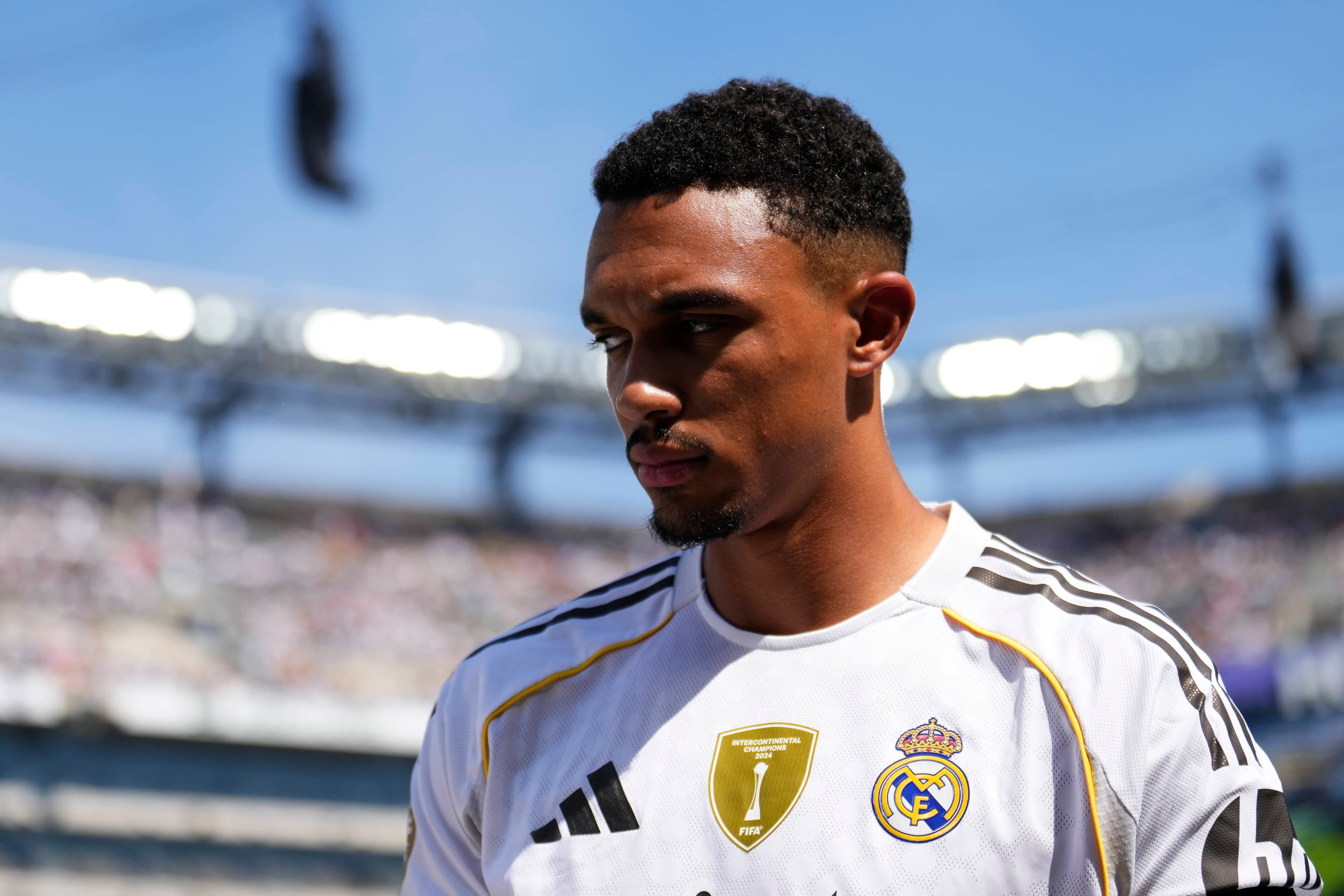 Liverpool Linked With Feyenoord Right Back Givairo Read