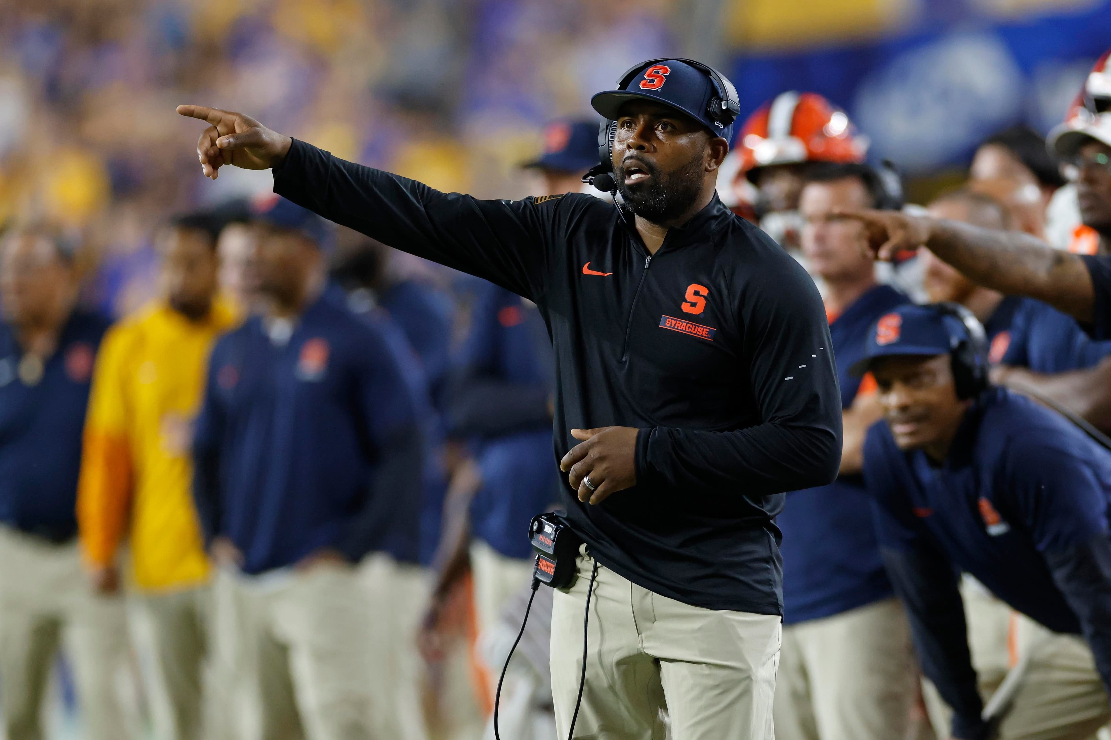 Syracuse Tops UConn 42-41 in Overtime Behind Odom's First Start