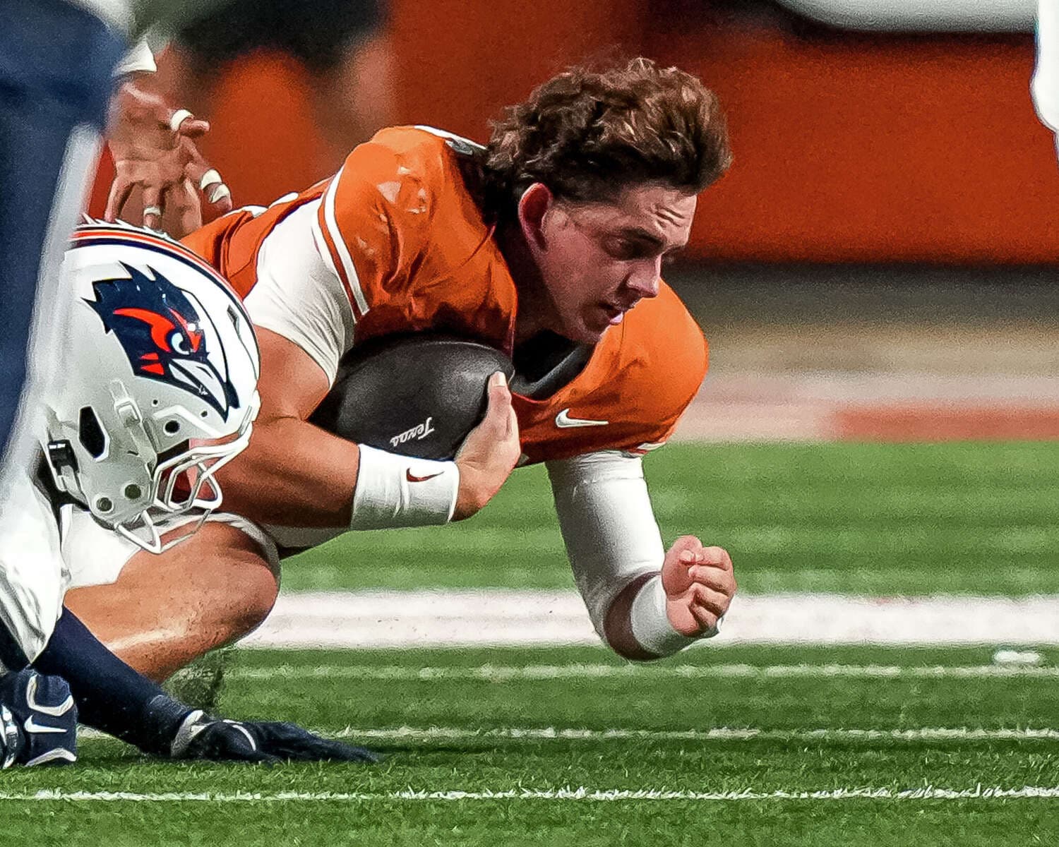 Manning's Accuracy Questioned as No. 1 Texas Leans on Elite Defense