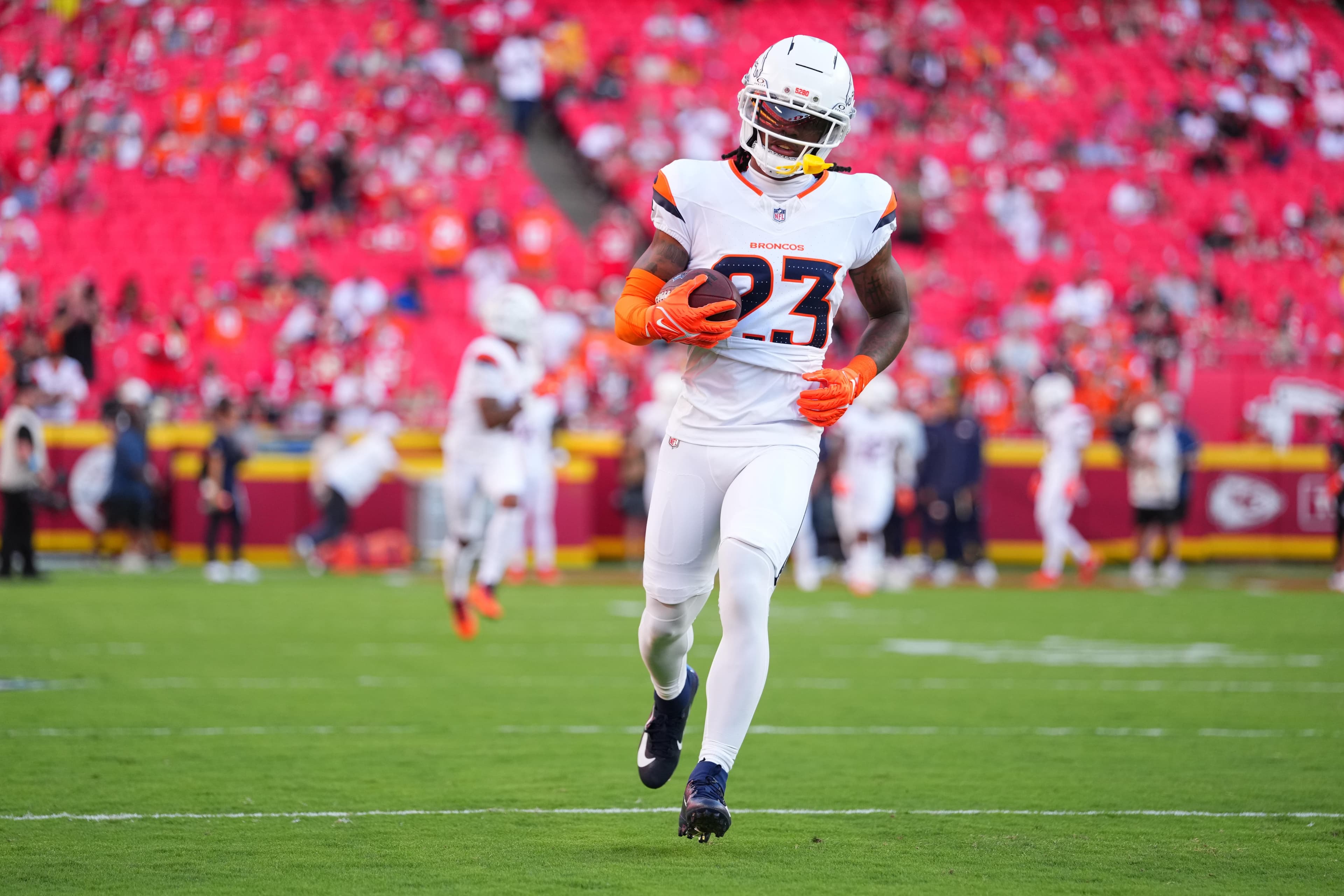 Barron's Playing Time Drops Sharply in Second Season With Broncos
