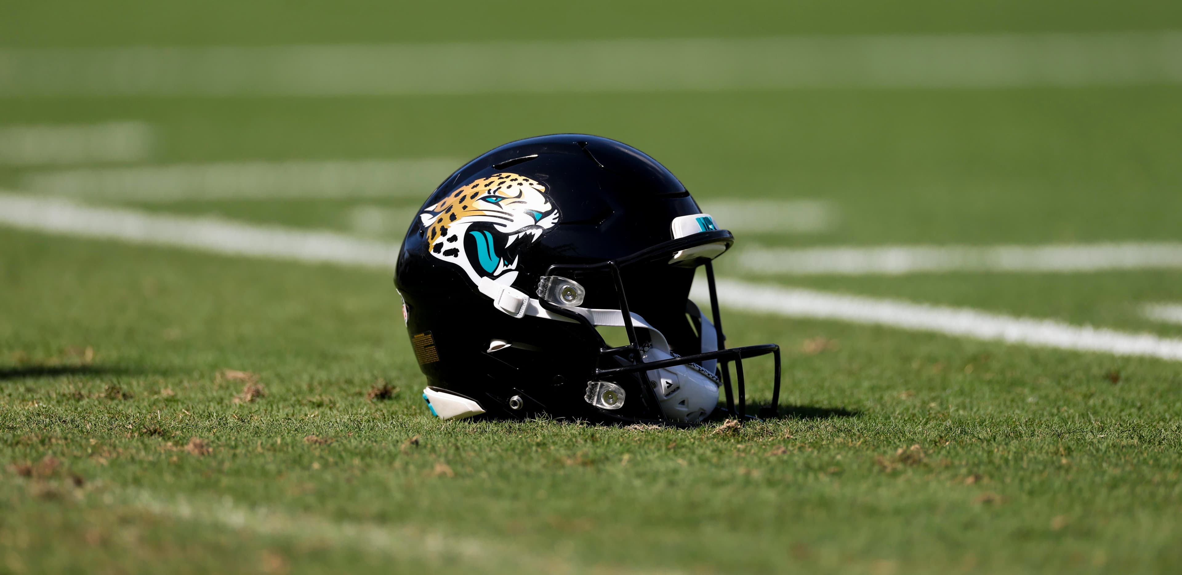 Jaguars Await Patriots in Week 3 With Identical 1-1 Records