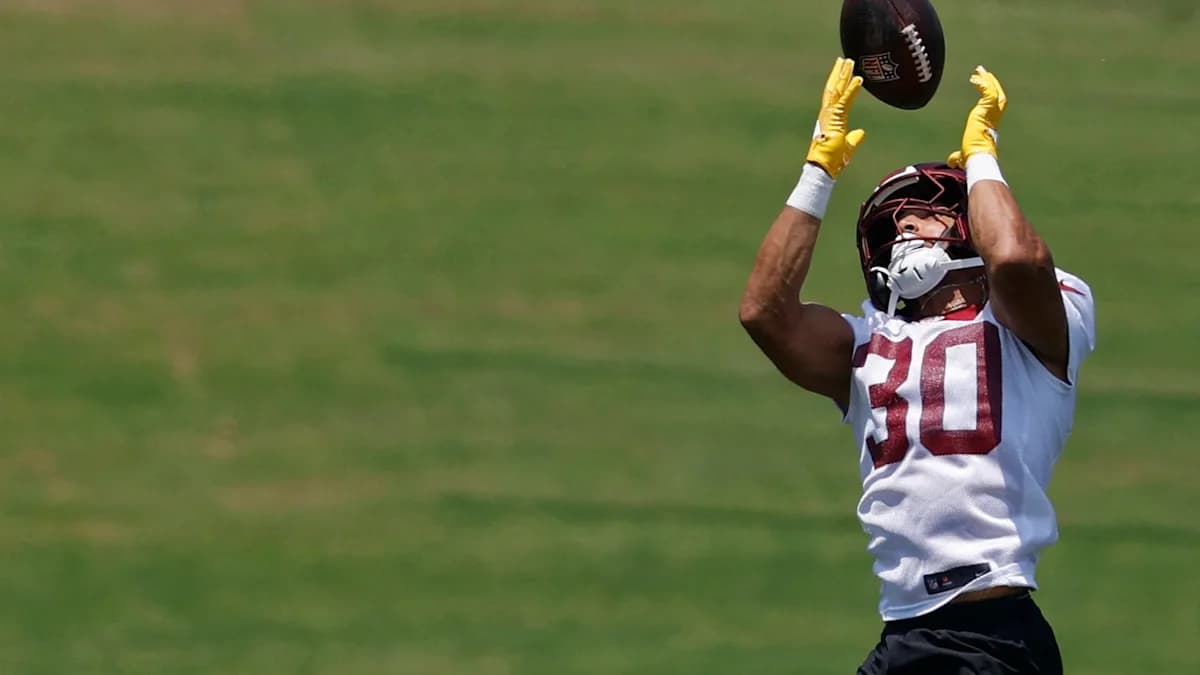 Panthers to evaluate free agent running back Austin Ekeler