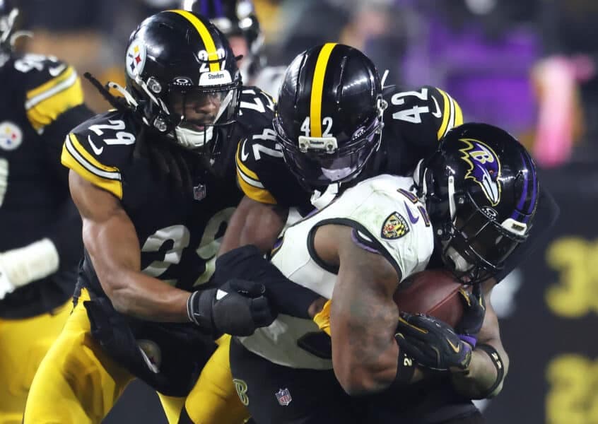Ravens DT Nnamdi Madubuike Practices Fully Ahead of Cowboys Game in Brazil