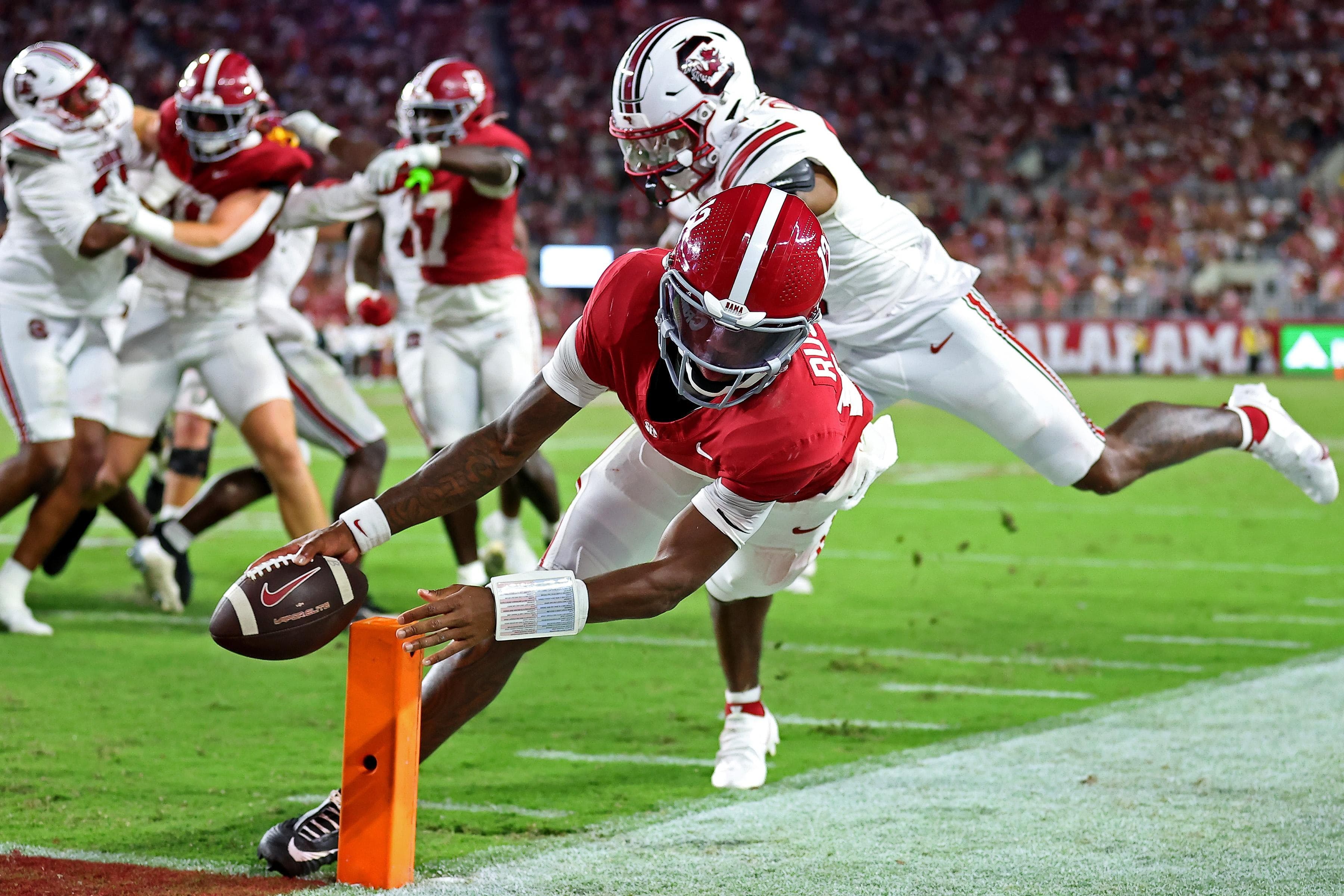 Alabama Tops South Carolina Behind Keelon Russell in Tuscaloosa